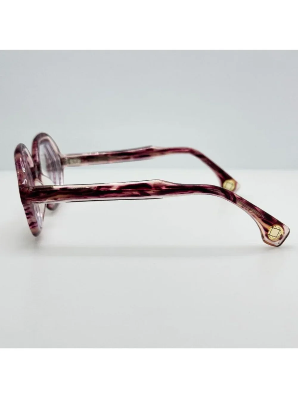 Blake Kuwahara this item